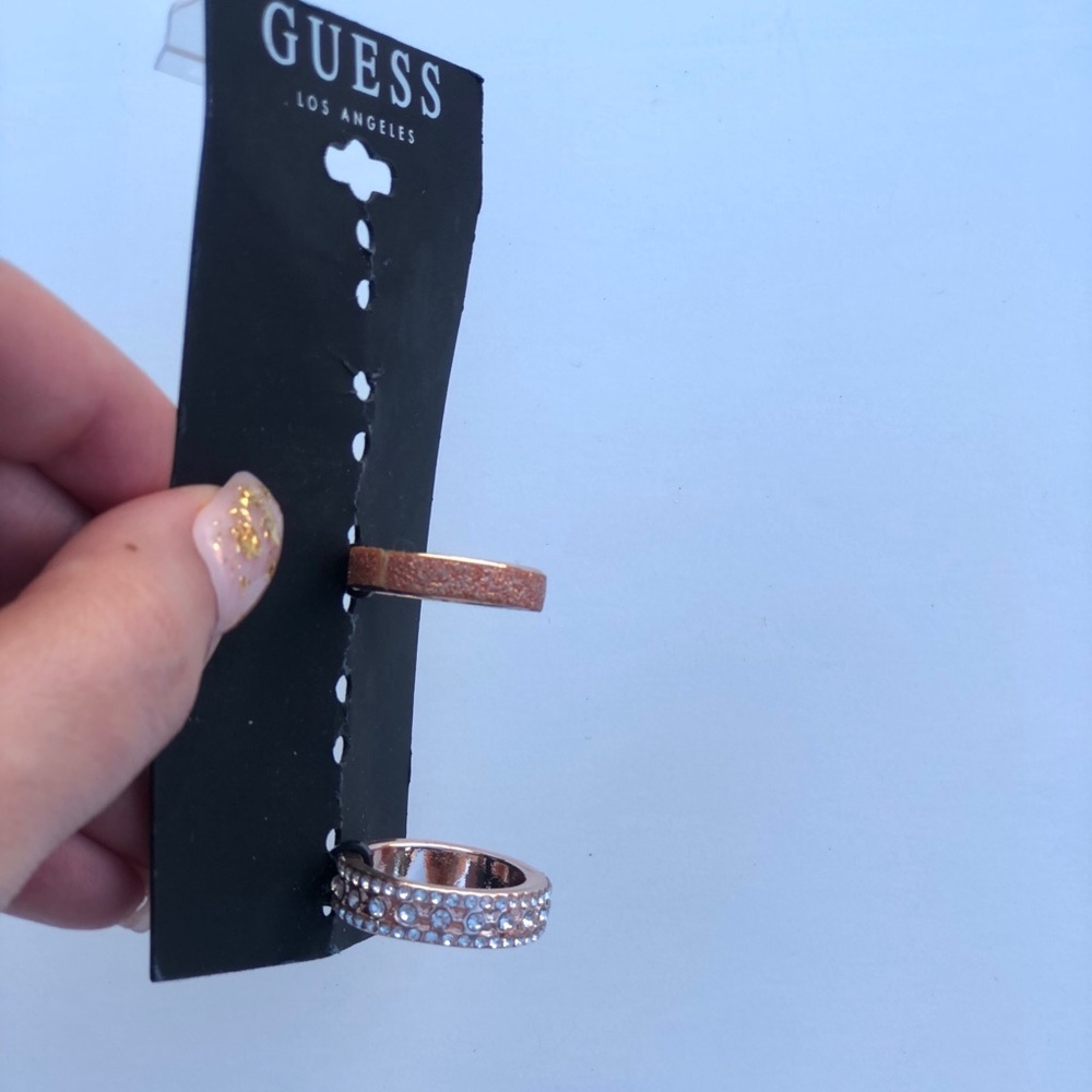 Guess rings - Picture 3 of 3